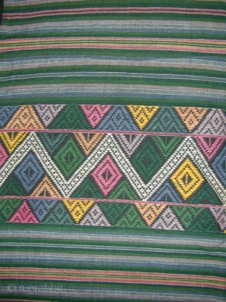 Woman's Tubular Skirt. Tai Lue people, Laos. Supplementary weft weaving/hand-spun cotton. Very good condition. First half 20th C. 84x48 cms.             