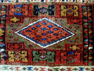 Rare Kurdish Piled Bag. 19th C. All natural colors. A small jewel. 42 x 39 cms                 