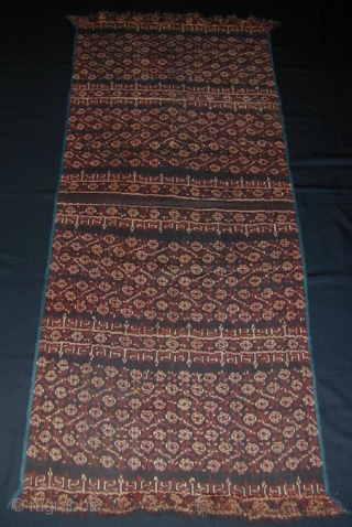 Flores Ritual Shoulder Cloth. Lio people, Island of Flores, Indonesia. Hand-spun cotton, ikat, natural colours. 144 x 57 cms.              