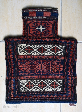 Antique Baluch namakdan (salt bag), ca. 1900-10. 40 x 53 cm. In very good condition.                  