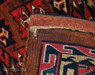 Antique Kepse gul Yomut torba with corroded deep magenta. Complete with beige flatwoven back. 96 x 36 cm.               