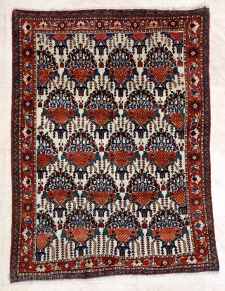 Fine Shahr-e-Babak Afshar, early 20th c. 120 x 160 cm. Good condition, just one knot row loss to lower end.             
