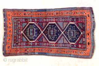 East Anatolian Gaziantep (Aintab) rug. Late 19th c. 115 x 205 cm.                     