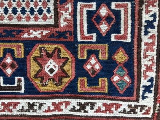 Azerbaijan. Baku 1001 nights + stars and diamonds. Shirwan, Khyzy village?, sumack bag face. Cm 35x43. Second half 19th century. A real beauty with all kinds of symbols. Not only small &  ...