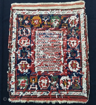 Azerbaijan. Baku 1001 nights + stars and diamonds. Shirwan, Khyzy village?, sumack bag face. Cm 35x43. Second half 19th century. A real beauty with all kinds of symbols. Not only small &  ...