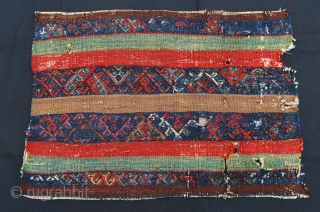 Eastern Anatolia Kilim fragment. Cm 48x68. Second half 19th century. Great colors. Have it mounted professionally and you'll have a masterpiece on your wall. Small, antique, beautiful and cheap (€ 140 +  ...