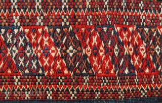 Turkmen Ersari kilim border fragment. Cm 23x270. Lovely weaving. Second half 19th century. In very good condition.
Please see also my other listings: http://rugrabbit.com/profile/580
          