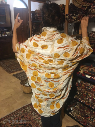 Chintamani felt on silk Sultan robe. Pattern with repeating tiger stripe and Chintamani. 
If interested please send a message here: carlokocman@gmail.com            