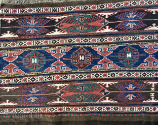Beautiful & rare Eagle Shahsavan sumack mafrash end panel.
Cm 49x58.
End 19th, early 20th century, if not earlier.
With silk highlights.
In vey good condition.
Apply by DM and/or email carlokocman@gmail.com