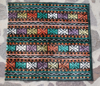 Misterious & interesting silk velvet fragment - first quarter 20th century - cm 65x68 - good condition - possibly Uzbekistan....anybody knows better?
Please email carlokocman@gmail.          ...