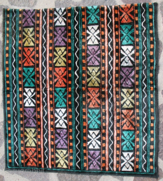 Misterious & interesting silk velvet fragment - first quarter 20th century - cm 65x68 - good condition - possibly Uzbekistan....anybody knows better?
Please email carlokocman@gmail.          ...