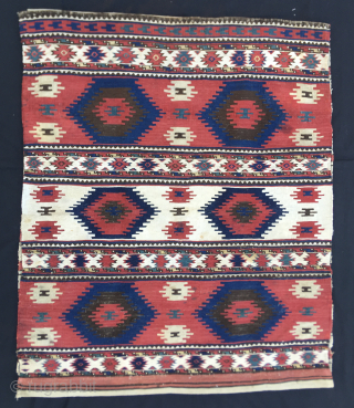 Kazak Bordjalu (or Shahsavan)?
sumack/flat weave,
rare and unusual,
storage bag/cuval face.
Cm 79x97
Datable to the end of the 19th century.
Wonderful natural colors. Madder red, indigo blue, white is wool. ...