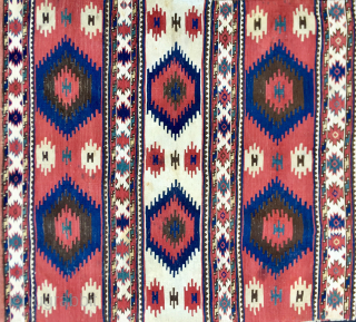 Kazak Bordjalu (or Shahsavan)?
sumack/flat weave,
rare and unusual,
storage bag/cuval face.
Cm 79x97
Datable to the end of the 19th century.
Wonderful natural colors. Madder red, indigo blue, white is wool. ...