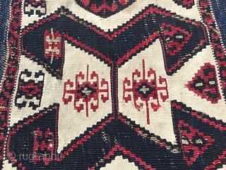 Sinanli Malatya kilim strip. Cm 90x415. The Sinanli were a subtribe of the bigger and better known Reshwani group. They were great weavers and dyers. - Second half 19th c. Wool, cotton  ...