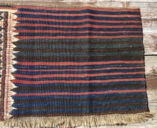 Bakhtiari mafrash fragment. Cm 44x98. Good age, good colors. Two types of weaving. Great graphics. Antique & beautiful. Can be mounted and displayed, or, for ex, used as bedside rug. See it  ...