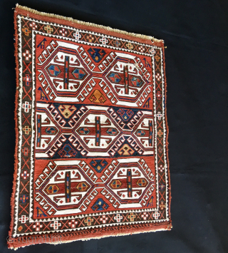 KHYZY or XIZI -----------
Azerbaijan sumack khorjin bag face. 
Cm 43x49. Late 19th, early 20th century, so 100 to 120 years old. 
North east of Baku. 
Beautiful, rare, in good condition, proportioned. 
Most  ...