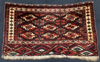 Turkmen Yomut super cuval. 3rd q 19th c. Liver background, very detailed pattern with 9 great main guls, lovely side guls, insect border, marvelous colors, good condition, full pile.    
