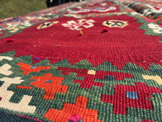 Shiraz long kilim
Cm 145x333
Beautiful and with great, great colors...
Lots of the so called dileks, wish/desire in Turkish
In very good condition, except for a small "bite" on one border.
More infos & pics on  ...