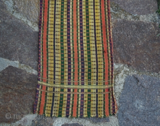 Uzbekh vintage handloom woven shawl - cm 42x420
more pics here: http://www.facebook.com/media/set/?set=a.10150252111679258.368324.358259864257

                      