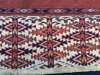 Turkmen on the go! Closing down Turkmen section, cost price & below cost.
Turkman Tekke Ak Cuval. 
Cm 70x130. 
Over a 100 y old. 
In good condition. 
Getting rare…very rare.
    