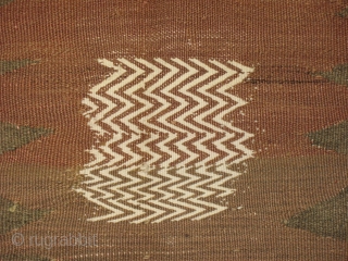 ANTIQUE BAKHTIARI FLATWEAVE RU KORSI - CM 118X127/FT 3.8X4.1- PROBABLY 1ST QUARTER 20TH CENTURY - IT'S A REAL OPTICAL ART PAINTING! - IN VERY GOOD CONDITION - I HAVE ABOUT TWENTY MORE  ...