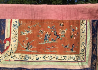 Chinese curtain element. Cm 50x195 ca. Late 19th century. Silk embroidery on silk basis. Metal thread in the outer border.  Three parts, each one with a different scene. Really beautiful. Good  ...