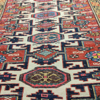Shirwan Lesghi Rug.
Seven Stars Tribal Jewel.
Size is cm 100x130.
Approx age is end of the 19th, early 20th century, but could well be older.
Lesghistan, northern Caucasus, along the Caspian sea, Southern Daghestan, Northern  ...