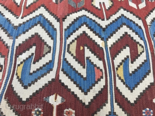 Do you need a powerful, colorful, antique and beautiful kilim strip? This is a killer! Western Anatolia, Aydinli tribal group. Cm 100x265. Roughly end of 19th century. Super great ram horn pattern.  ...