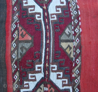 East Anatolian cuval fragment. Cm 105x152. Late 19th or early 20th c. wool & cotton. In bad condition but still charming.
            