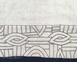 Raffia, Congo. Bakuba Bushong large panel. cm 75x92. Incredibly fine weaving. Minimalistic African tribal art.                  