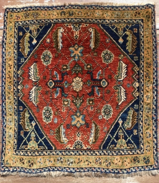 Qashqai pile khorjin bag face. Cm 60x64 ca. 1890/1910. Beautiful, proportioned, interesting. Natural dyes. In good condition. Full pile. The numbering on the back might be either the cataloging of the Perez  ...