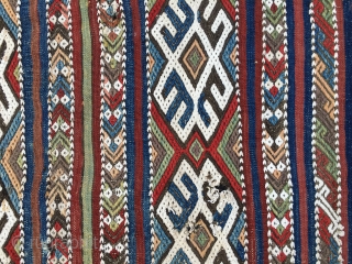 Big Central Anatolian hurc/bag face. Cm 102x138. end 19th century. Heavily embroidered. Wool and clearly visible cotton. Wonderful natural saturated colors. Condition issues. Needs loving care to shine again.    