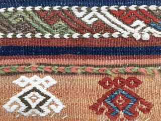 Big Central Anatolian hurc/bag face. Cm 102x138. end 19th century. Heavily embroidered. Wool and clearly visible cotton. Wonderful natural saturated colors. Condition issues. Needs loving care to shine again.    