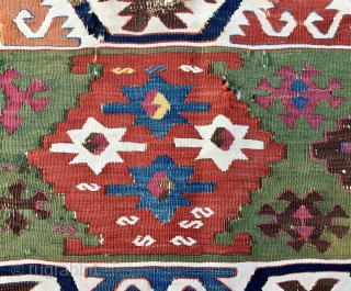 Full of Stars. Anatolian kilim fragment. Cm 68x88, perfect for framing it and exhibiting it in your best place. End 19th century. Love all those stars, the ceiling of every Nomad. 
Please  ...
