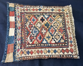 SHAHSAVAN SUMACK HASHTRUD/MIYANEH BAG FACE
CM 46X48
3rd quarter of the 19th century
Diamond lattice with repeating cruciform motif.
Sumack weave with extra weft wrapping
Great natural colors with all kind of them, from madder reds to  ...