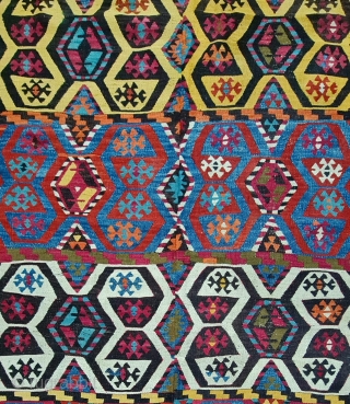 Konya kilim in great beauty and condition. Cm 140x380. Should be end 19th century. Lovely natural colors. Amazing pattern. More pics here: https://www.instagram.com/p/CUkG0GGMOA0/
          