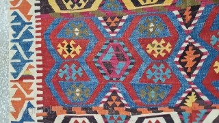 Konya kilim in great beauty and condition. Cm 140x380. Should be end 19th century. Lovely natural colors. Amazing pattern. More pics here: https://www.instagram.com/p/CUkG0GGMOA0/
          