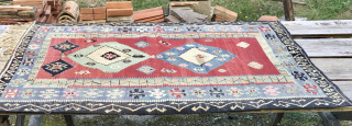 Obruk kilim, Central Anatolia, Turkey.
Size is cm 134x184 + fringes
Age is mid 20th century
In good condition
Very sweet and decorative
Ready to display/use
Reasonably priced
DM or carlokocman@gmail.com         