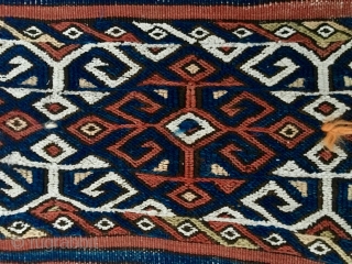 Anatolian ala cuval. Cm 82x84. Early 20th century. Can't decide whether it's a Malatya or, as somebody said, Turkmen from Bergama/Balikesir area, or what? Any opinion? It's a very nice, proportioned bag  ...