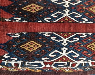 An awesome piece! East Anatolia open cuval. Cm 110x140. Datable 1890/1910. Great primitive drawing. Wonderful natural saturated colors. Lots of aubergine, nice, deep madder red, a strong yellow, green, indigo blue, orange.......white  ...