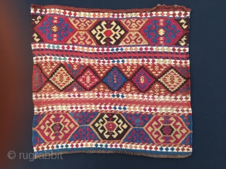 Wonderful antique natural color Sinanli bag face. Cm 69x73. See the fantastic cochineal, the lovely madder red & orange, the bright yellow, the deep indigo blue.....Great unusual thin weave in between the  ...