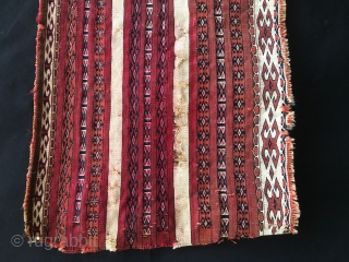 Tekke Ak torba. Cm 34x87. Antique, datable 1880, great cochineal, cotton, fine, precise drawing, beautiful. Condition issues: some rust, tiny tears.            