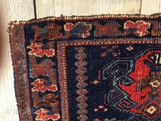 Antique Afshar rug panel. Probably a bag front. Cm 29x51. End 19th century. Iconic. Emblematic. Totemic. The Afshar were really creative artists. And prolific. Every work is almost always a misterious work  ...