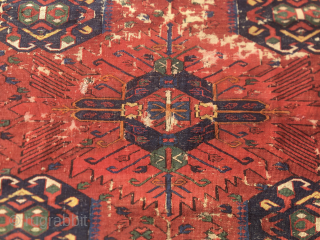 Shirwan Zeikhur/Seychour Sumakh fragment.
Cm 115x133.
Probable age 1860/1870.
Great pattern, great colors, great weaving. a special piece.
Please DM or email carlokocman@gmail.com