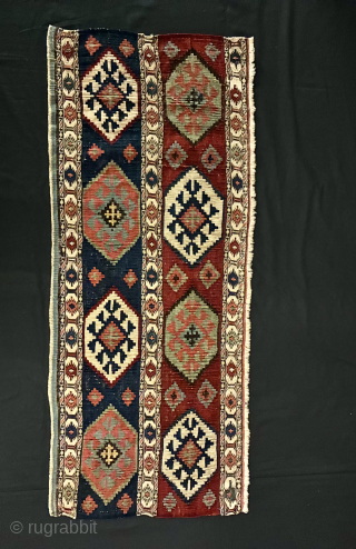 Wonderful Shahsavan Savalan Moghan kilim & sumack mafrash long panel.
Cm 44x109. Datable end 19th century or before.
Two rows with four hexagons each on red & blue ground.
Extra weft wrapping and ...