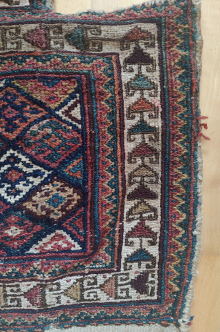 Afshar Salt bag
Front in Sumak technique, back plane weave
Beginning of 20th cent. 
Size 52 x 52 cm
Further information: martin@baluch.ch              