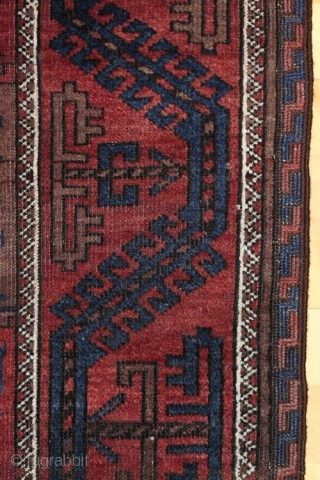 Baluch rug; size 117 x 188 cm (3`10" x 6`1"); 
In a vertical row four big, precisely drawn Salor Güls are allocated on a brown main filed. As secondary Gül one find  ...