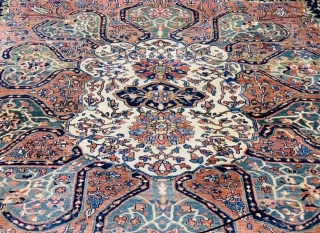 Beautiful Persian Farahan Sarouk circa 1890 the size is 14.8x22.6 (451x688 cm) original condition no repair some part of the green colors are oxided come from state home and this rug had  ...