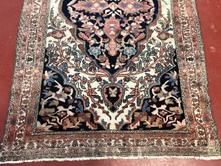 Nice Persian Farhan Malayer in good condition size is 4.7x6.9 (143cmx210cm)
any question ask,
                    