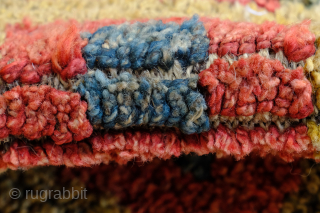 Old Tibetan Wangden, great colors and very good condition. 61 x 69 cm.

Please contact
igo.licht@gmail.com                   